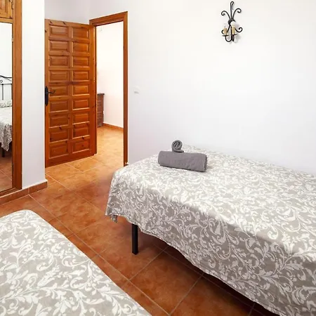 Palmas 4b Oasis Апартаменти