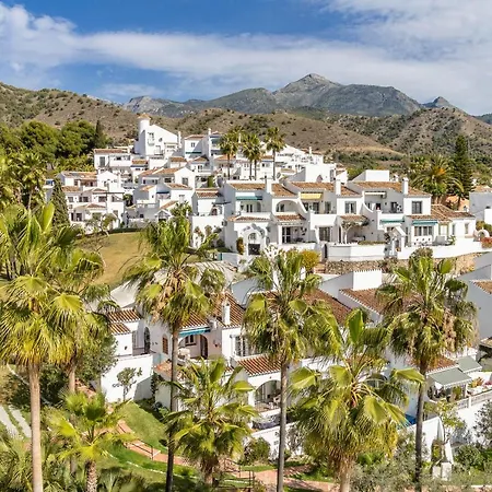 Апартаменти Palmas 4b Oasis Нерха